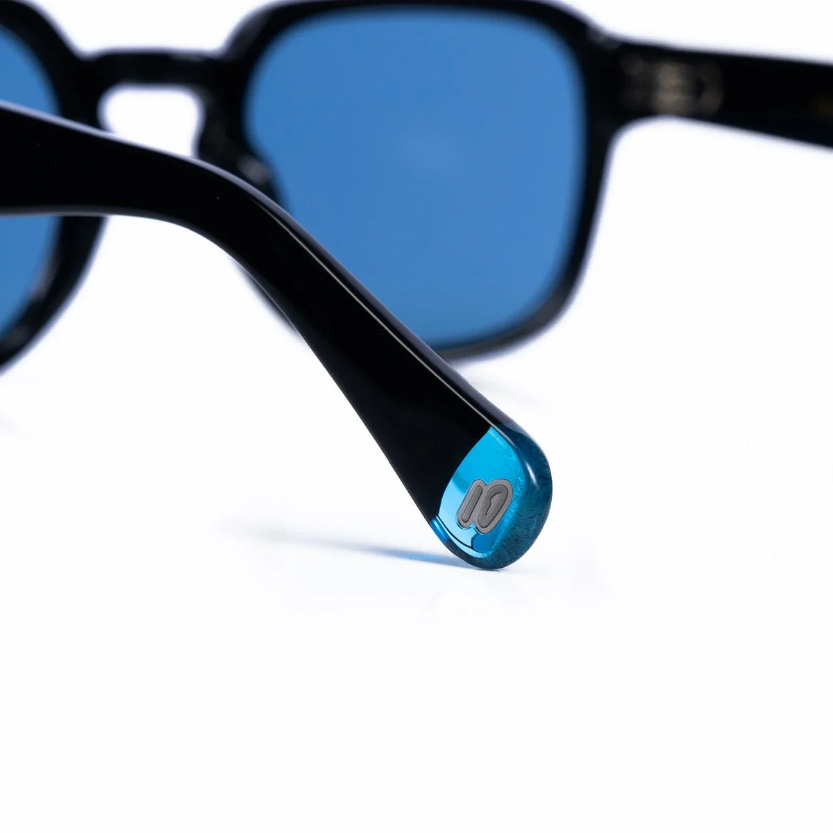 Las Calidosas Black - Cristal Azul