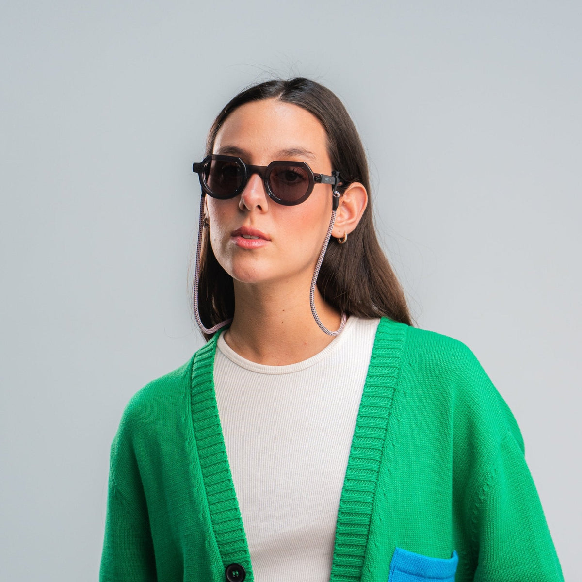 Cuelga Gafas Slim Bold - Sajú Colombia
