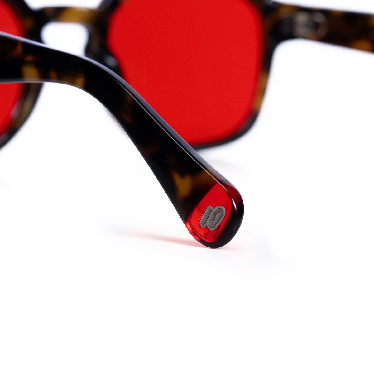 Las Calidosas Dark Brown - Cristal Rojo