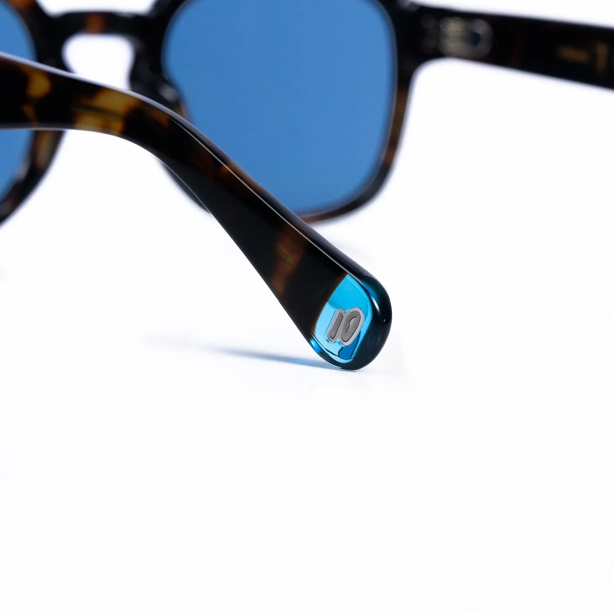 Las Calidosas Dark Brown - Cristal Azul
